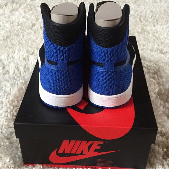 Nike Air Jordan 1 Royal Flyknit 919704-006 10 Toe - Picture 5 of 7